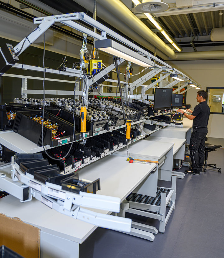 SKS Welding Systems flexible Fertigung auf ConceptArbeitstischen von